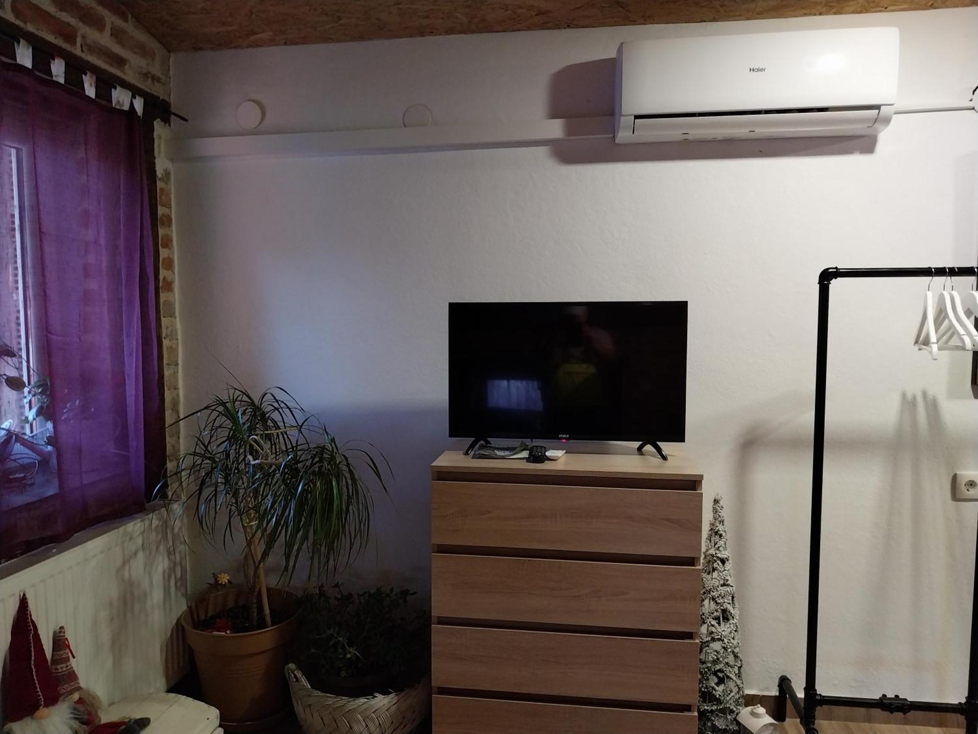 Gračac Apartment Ada Bed & Breakfast מראה חיצוני תמונה