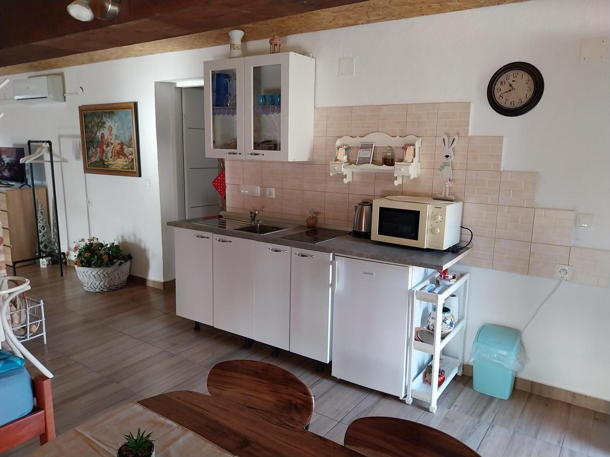Gračac Apartment Ada Bed & Breakfast מראה חיצוני תמונה