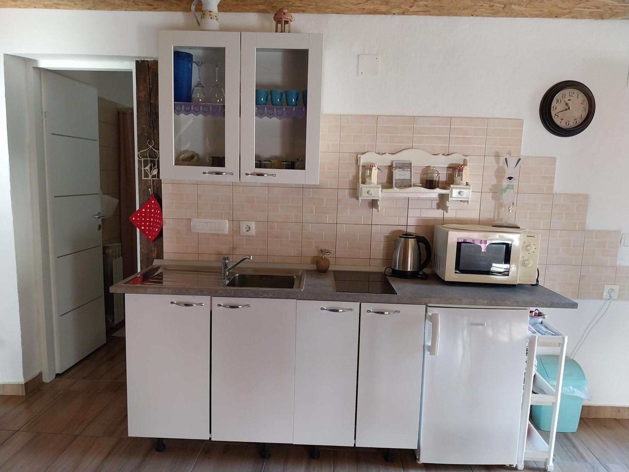 Gračac Apartment Ada Bed & Breakfast מראה חיצוני תמונה