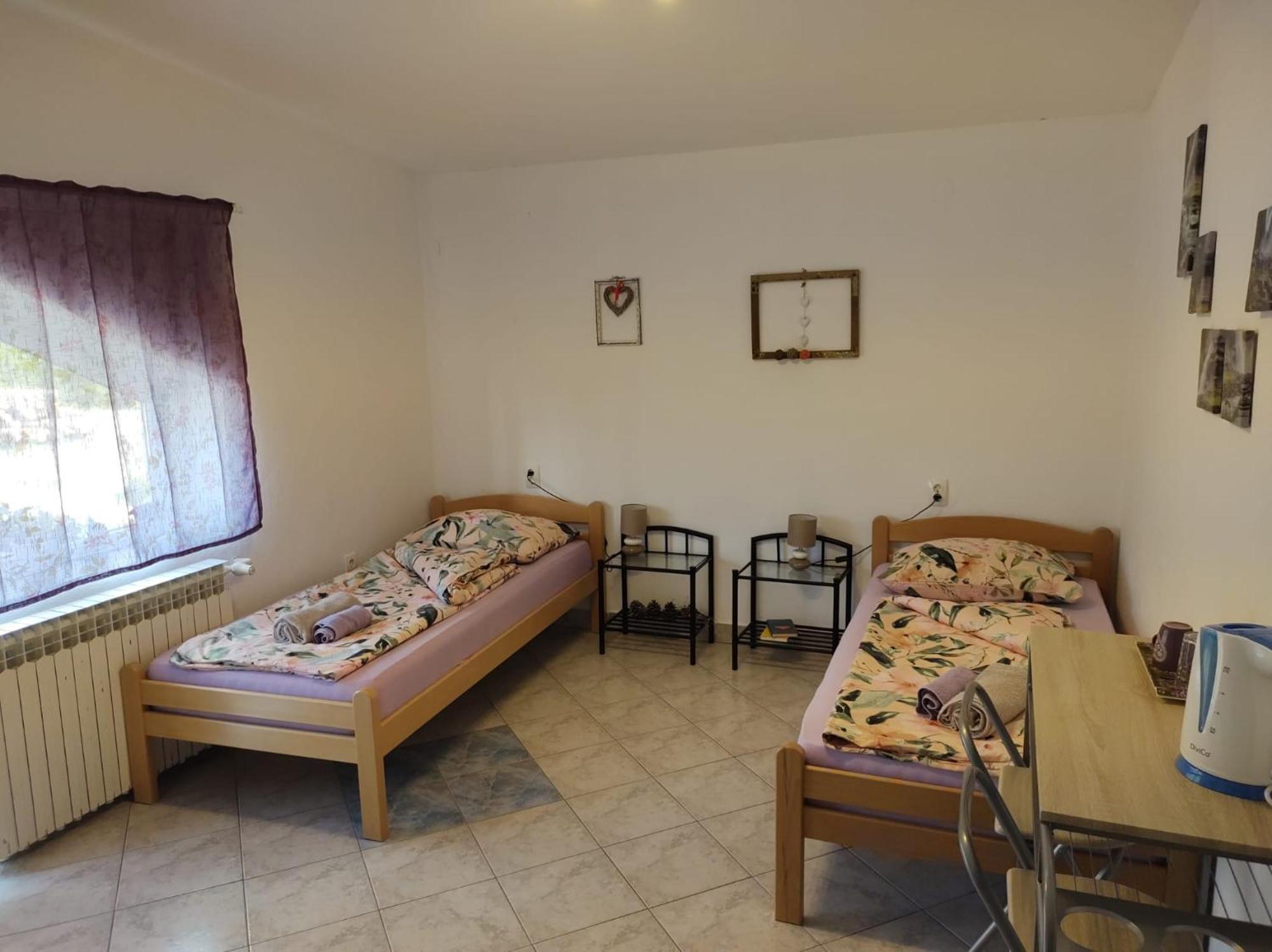 Gračac Apartment Ada Bed & Breakfast חדר תמונה