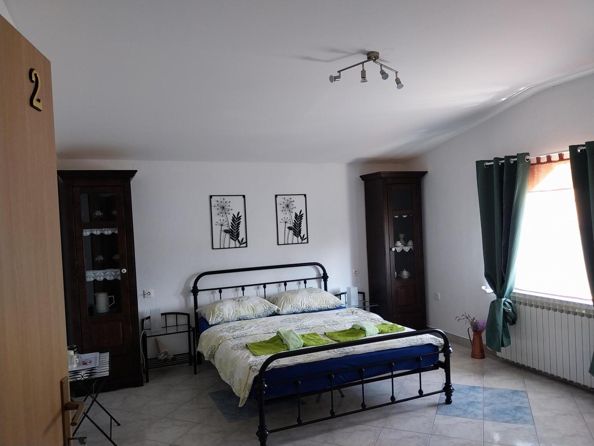 Gračac Apartment Ada Bed & Breakfast חדר תמונה