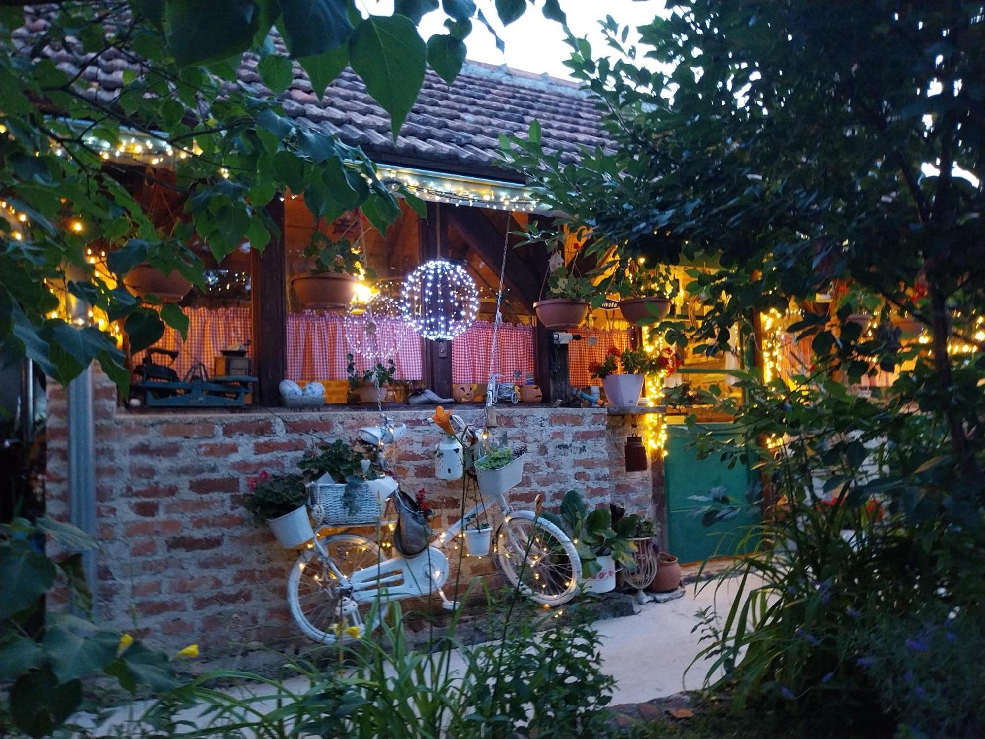 Gračac Apartment Ada Bed & Breakfast מראה חיצוני תמונה