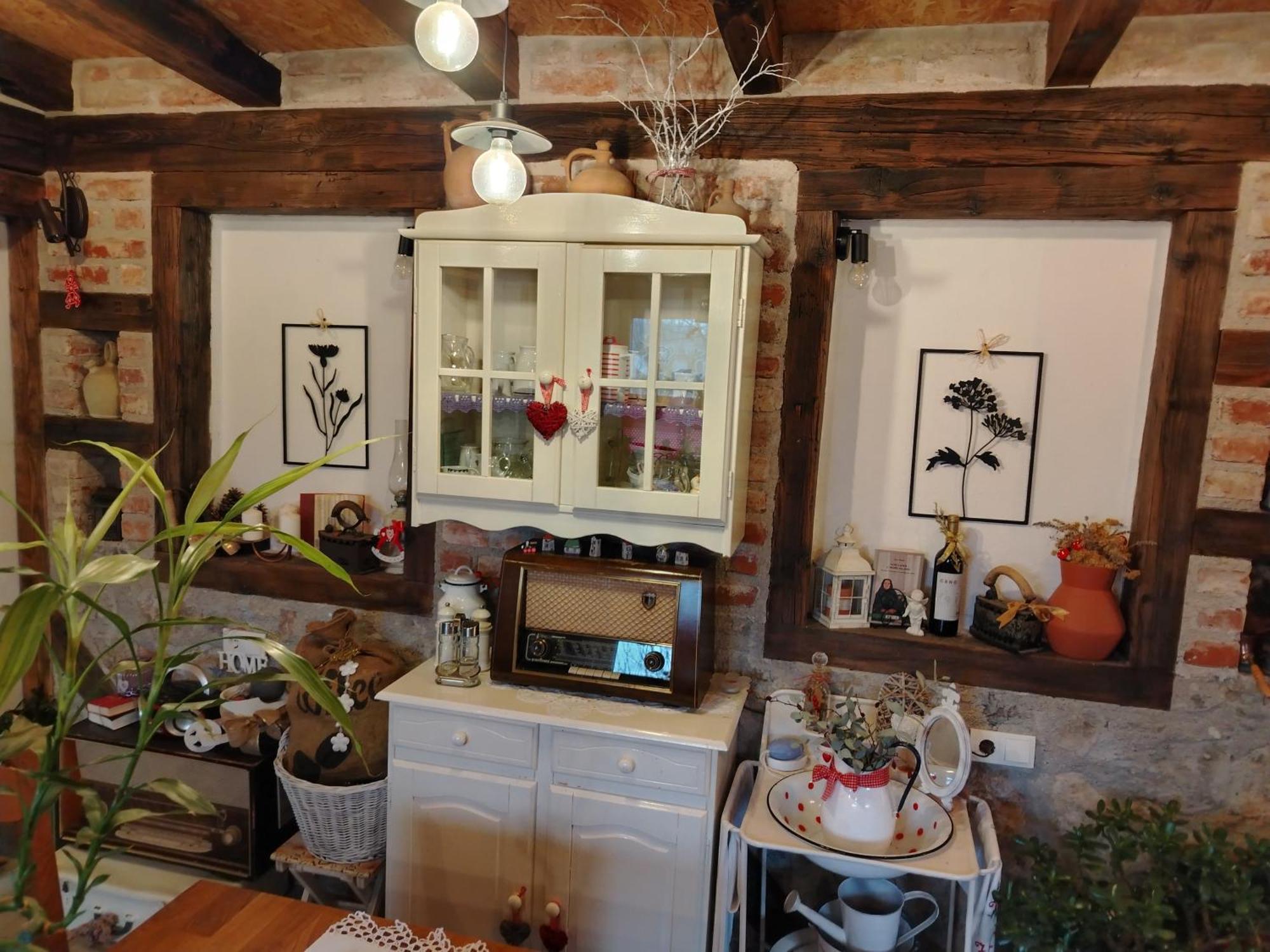 Gračac Apartment Ada Bed & Breakfast מראה חיצוני תמונה
