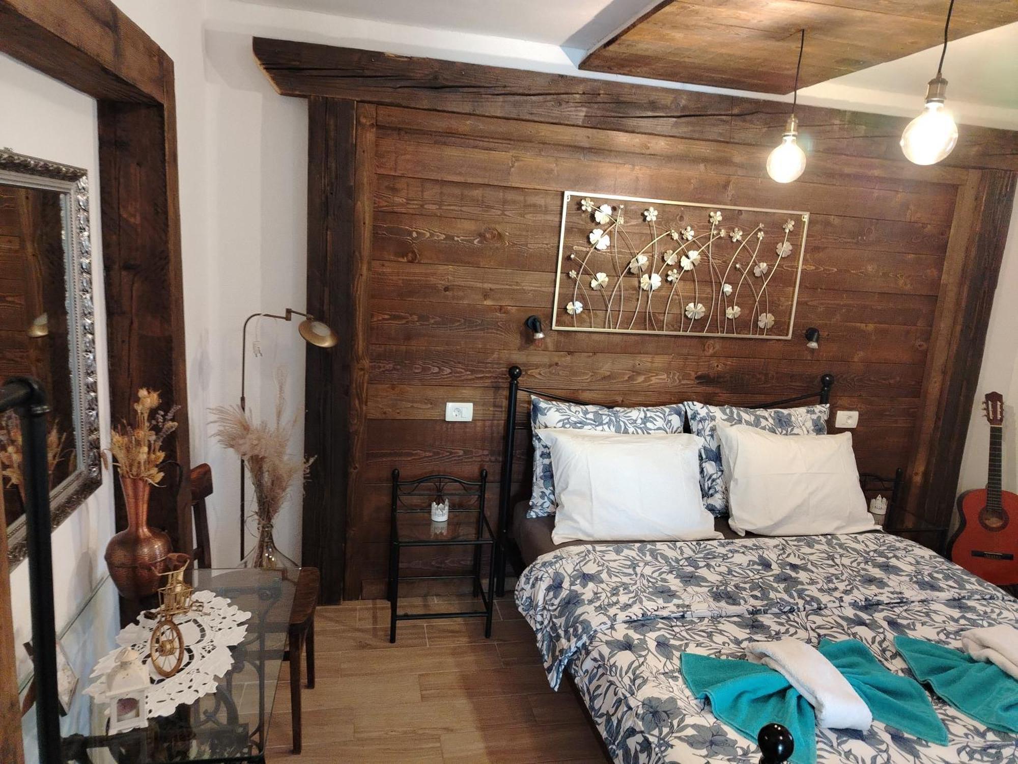 Gračac Apartment Ada Bed & Breakfast מראה חיצוני תמונה
